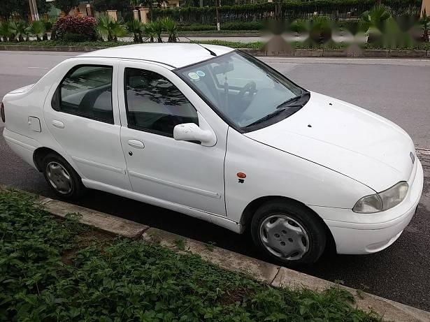 Bán ô tô Fiat Siena đời 2001, mọi chức năng đều hoạt động tốt