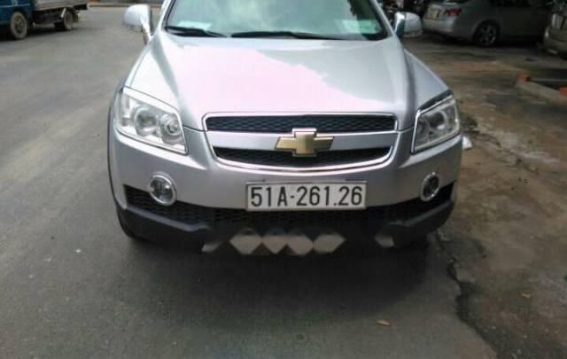 Cần bán gấp Chevrolet Captiva đời 2008, màu bạc còn mới, giá 495tr