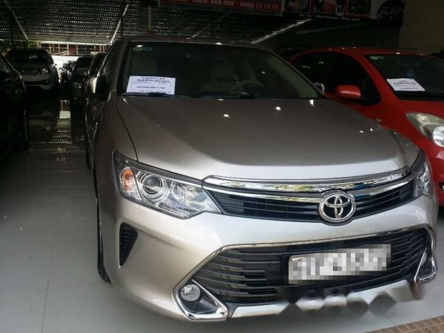 Bán Camry 2016, chạy được 300km, còn như mới