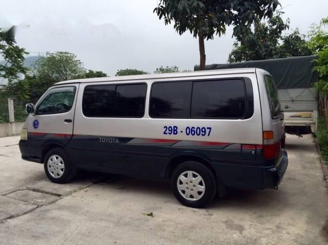 Cần bán lại xe Toyota Hiace sản xuất 2005, 218 triệu