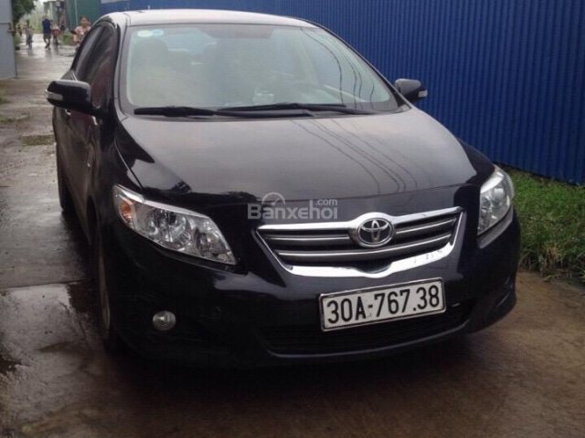 Cần bán lại xe Toyota Corolla 1.8 đời 2010, màu đen còn mới, 620tr