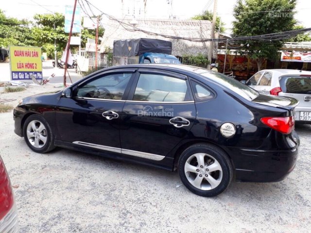 Bán xe Hyundai Avante 2012 số tự động, màu đen