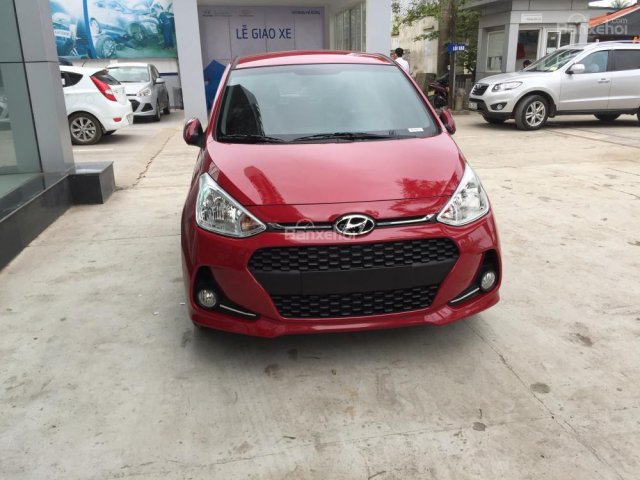 Bán Hyundai Grand i10 1.2 AT đời 2017, giá rẻ nhất miền bắc