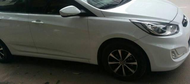 Cần bán gấp Hyundai Accent 1.4 năm 2011, màu trắng, nhập khẩu chính hãng chính chủ, giá chỉ 440 triệu