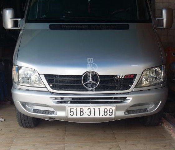 Cần bán gấp Mercedes G,E,LX đời 2004, màu bạc