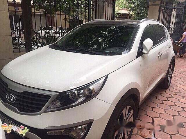 Cần bán Kia Sportage Limited, sản xuất 2011, đăng ký tên cá nhân tại HN biển số (10 nước), màu trắng