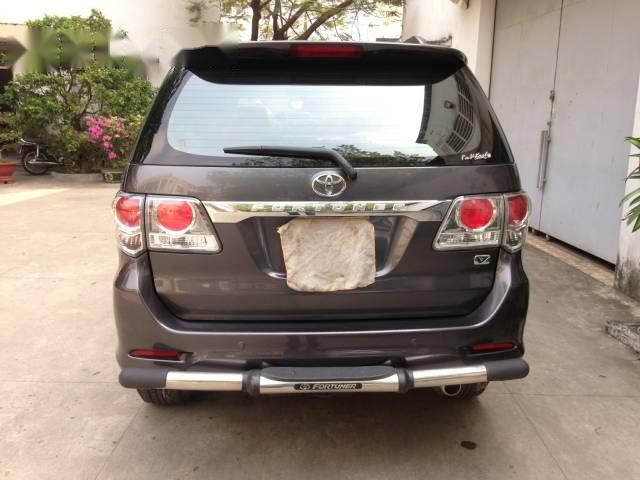 Chính chủ bán xe Toyota Fortuner năm 2012, màu xám