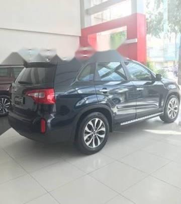 Bán Kia Sorento 2017, màu xanh, mới, nhiều tiện nghi phân khúc