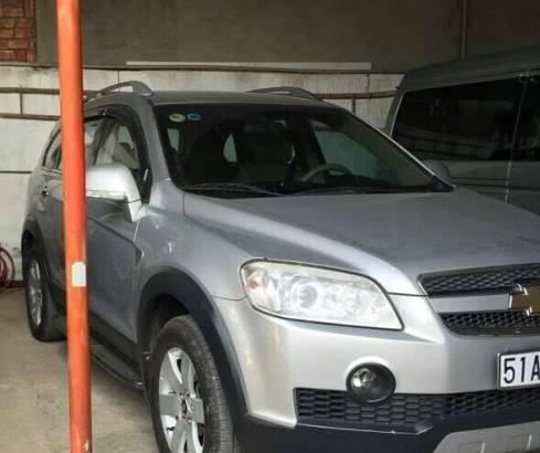 Bán Chevrolet Captiva đời 2007, màu bạc, giá 305tr