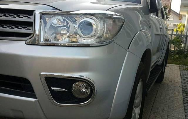 Cần bán xe cũ Toyota Fortuner G đời 2009, màu bạc 