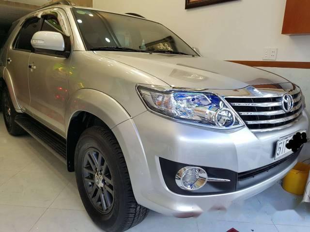 Bán Toyota FortuneR số sàn, 12/2016, mẫu mới màu bạc, mới 99,9%, gia đình ít sử dụng