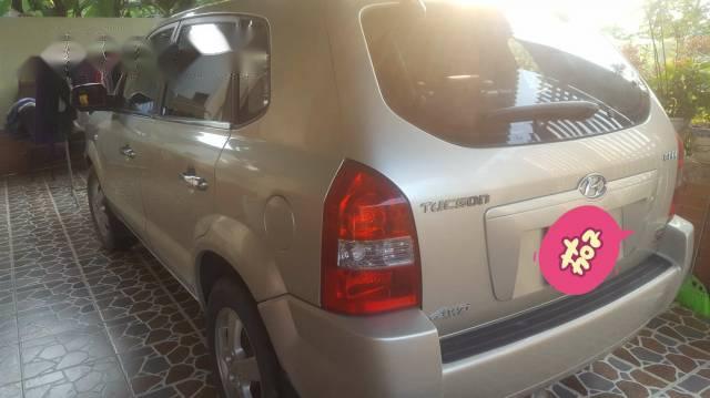 Bán xe Hyundai Tucson 2009, máy dầu, số sàn, biển số Lào