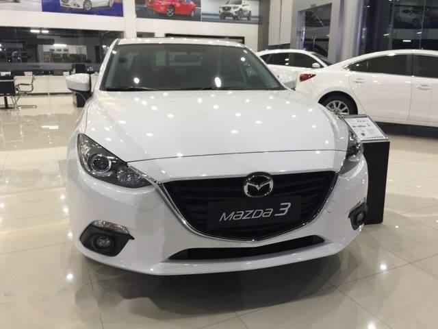 Cần bán Mazda 3 sản xuất 2017, màu trắng 