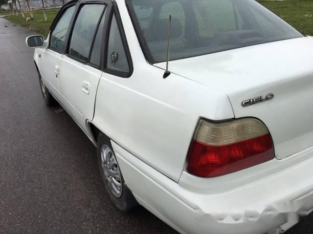 Gia đình bán xe Daewoo Cielo 1996, số sàn, giá 37tr