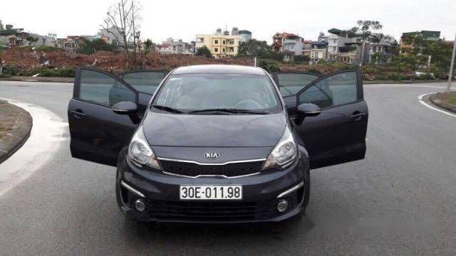 Chính chủ bán Kia Rio AT 2016, màu đen, giá tốt