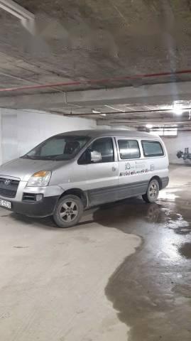 Cần bán Hyundai Starex đời 2007, số sàn