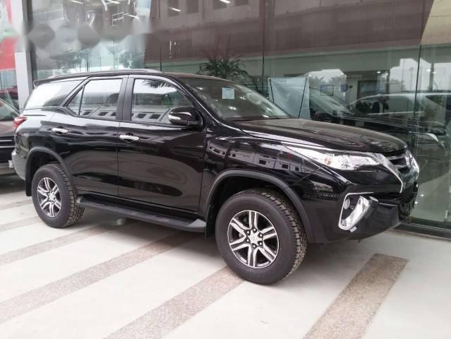 Bán ô tô Toyota Fortuner AT đời 2017, hoàn toàn mới