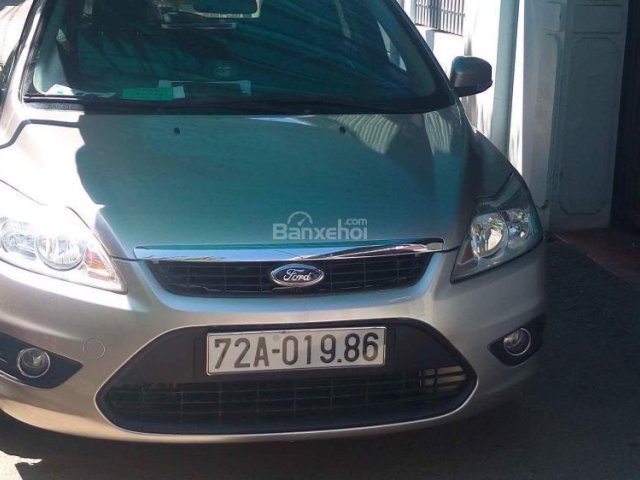 Cần bán Ford Focus sản xuất 2011, màu hồng, 450 triệu