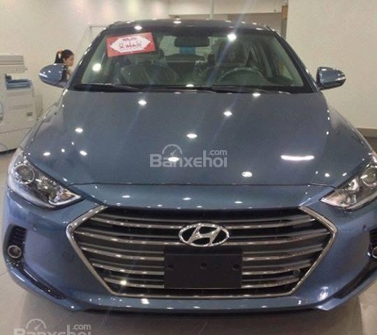 Cần bán Hyundai Elantra 2.0 đời 2017, cam kết giá tốt nhất thị trường