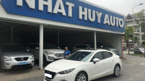 Cần bán lại xe Mazda 3 2.0 AT 2015, màu trắng giá cạnh tranh