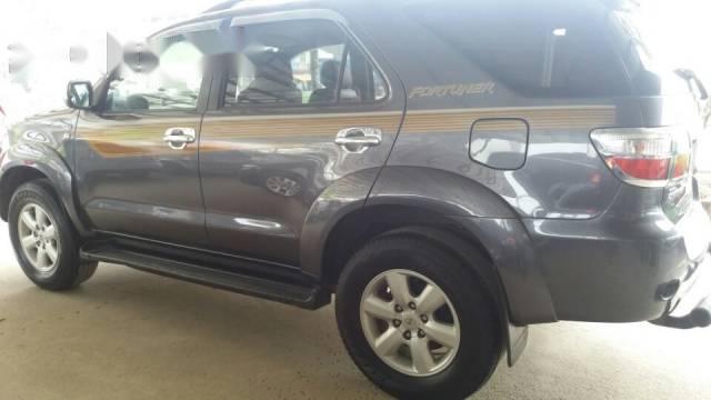 Bán Toyota Fortuner MT đời 2009 số sàn, giá tốt