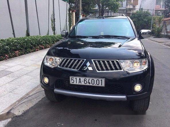 Bán Mitsubishi Pajero Sport màu đen, số tự động máy dầu, sản xuất năm 2013