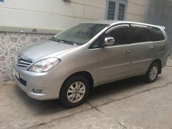 Bán xe Toyota Innova MT đời 2009, màu bạc chính chủ, giá tốt