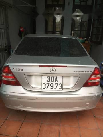 Bán Mercedes C180 đời 2004, màu bạc, nhập khẩu chính hãng xe gia đình, giá tốt