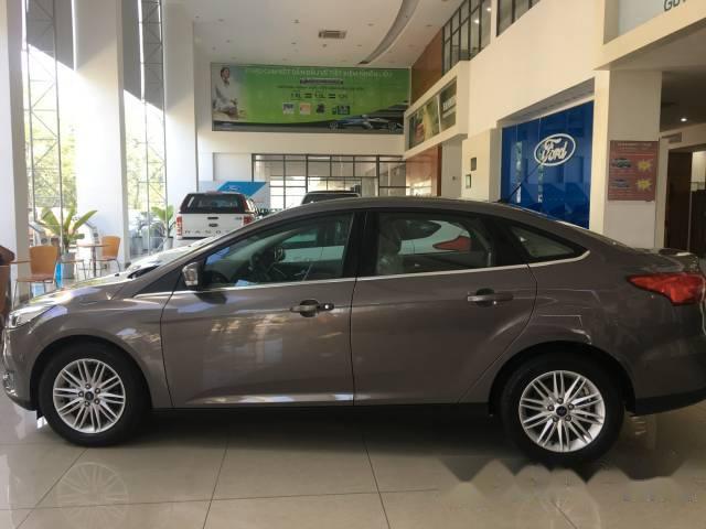 Cần bán xe Ford Focus 1.5 Ecoboost 180HP đời 2016, màu xám, 705 triệu