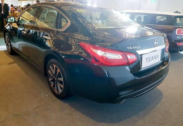 Cần bán xe Nissan Teana sản xuất 2011, số tự động, giá 650tr