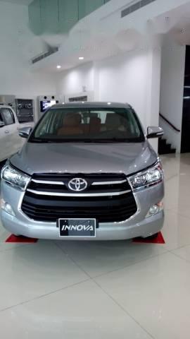 Bán xe Toyota Innova 2017, số sàn, giá tốt