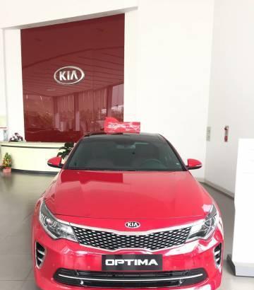 Cần bán xe Kia K5 GT Line sản xuất 2017, màu đỏ