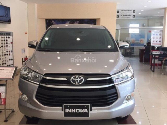 Cần bán Toyota Innova G đời 2018 số tự động hoàn toàn mới, đủ màu, giảm giá khuyến mại cực sốc