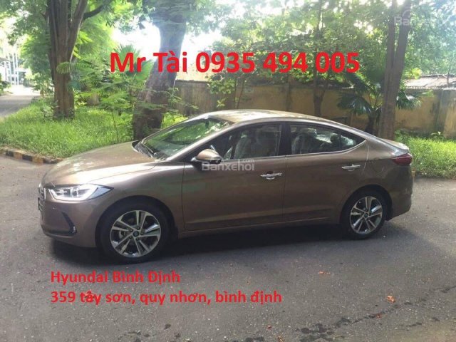 Bán xe Hyundai Elantra đời 2017, xe nhập