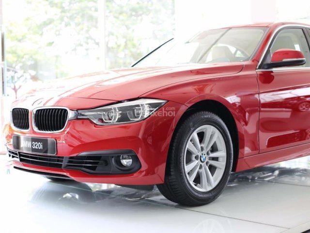 BMW 3 Series 320i đời 2017, màu đỏ, nhập khẩu nguyên chiếc, giá rẻ nhất, có xe giao ngay