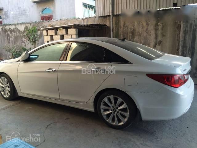 Bán ô tô Hyundai đời 2011, màu trắng, nhập khẩu chính hãng