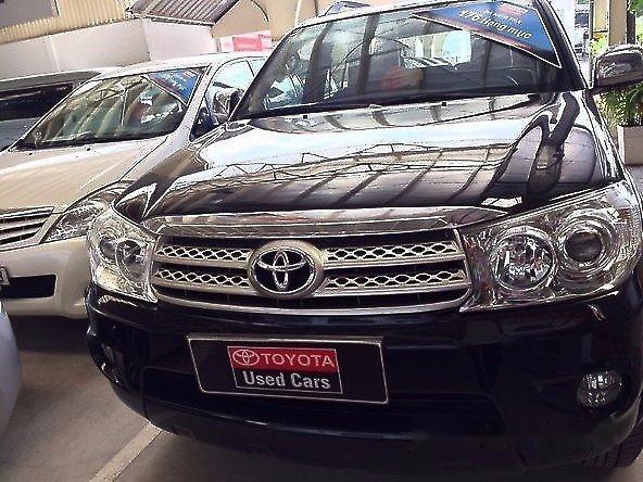 Bán Toyota Fortuner G đời 2010, màu đen, giá tốt