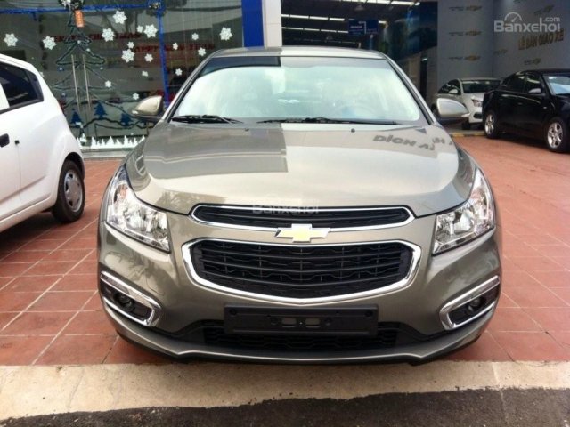 Bán trả góp 100% xe Chevrolet Cruze số sàn, nhiều màu, thủ tục nhanh gọn, có xe giao ngay. Liên hệ: 09386.33.586