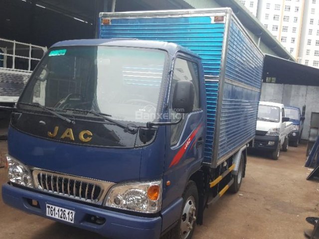Bán xe tải Jac 2.4 tấn thùng kín - Mới 100% giá tốt, hỗ trợ vay 90%