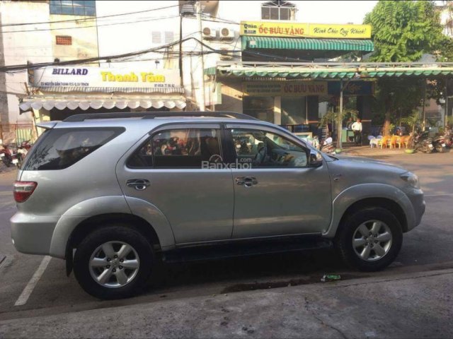 Bán ô tô Toyota Fortuner G đời 2009, màu bạc, giá chỉ 665 triệu