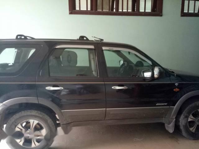 Cần bán xe Ford Escape 2003, màu đen xe gia đình