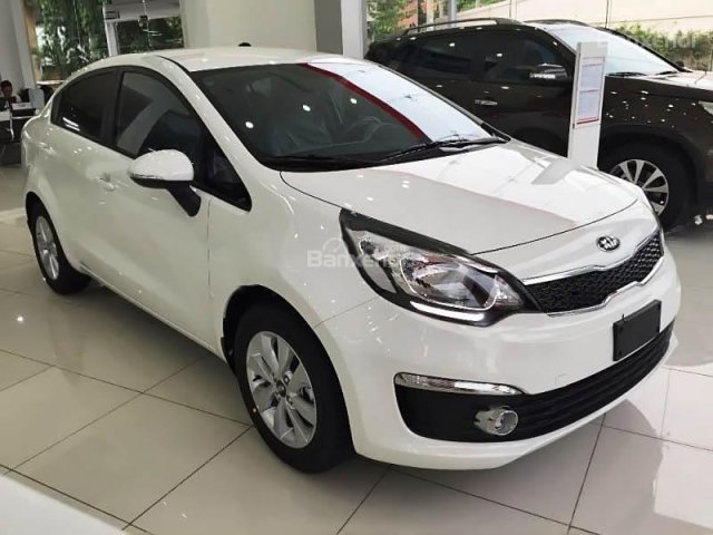 Bán xe Kia Rio AT đời 2017, màu trắng, nhập khẩu, 525tr