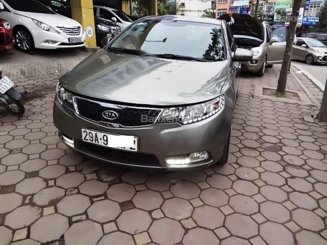 Bán xe Kia Forte đời 2013, màu xám chính chủ