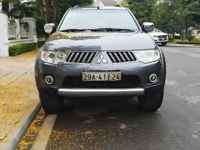 Cần bán Mitsubishi Pajero Sport đời 2011, màu xám chính chủ, 660 triệu