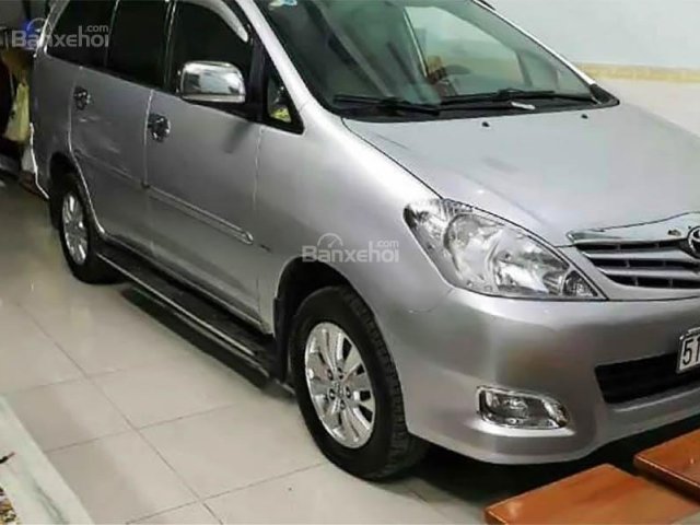 Cần bán gấp Toyota Innova G sản xuất 2009, màu bạc, giá 470tr