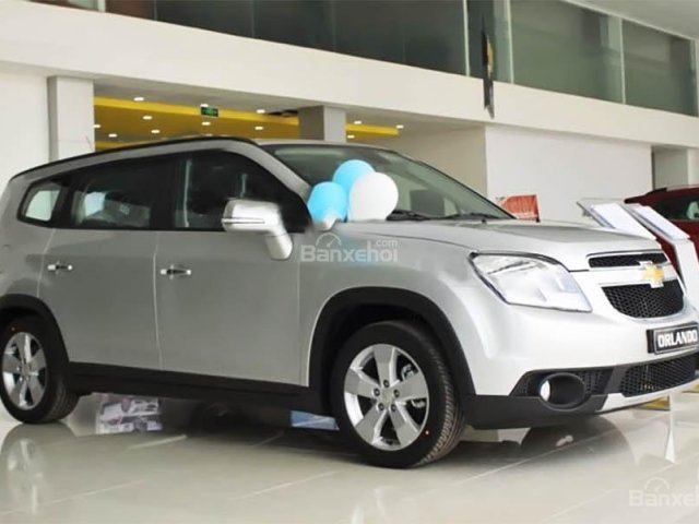 Bán Chevrolet Orlando LT đời 2017, màu bạc