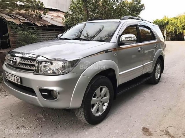 Bán Toyota Fortuner 2.5G 2009, màu bạc