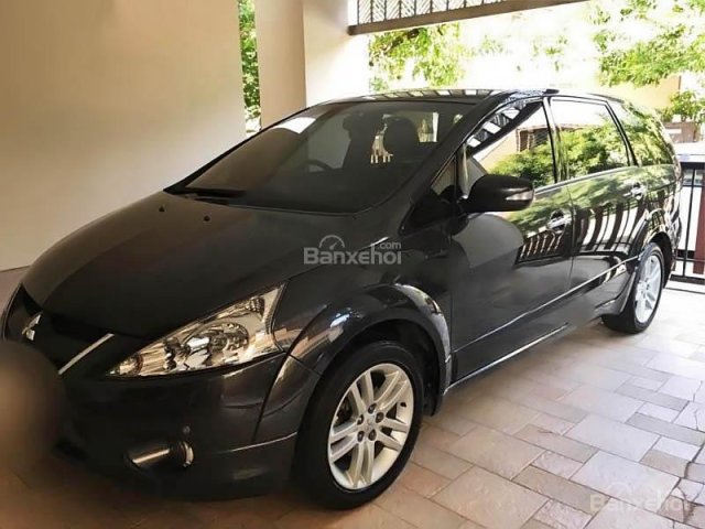 Bán Mitsubishi Grandis đời 2005, màu đen