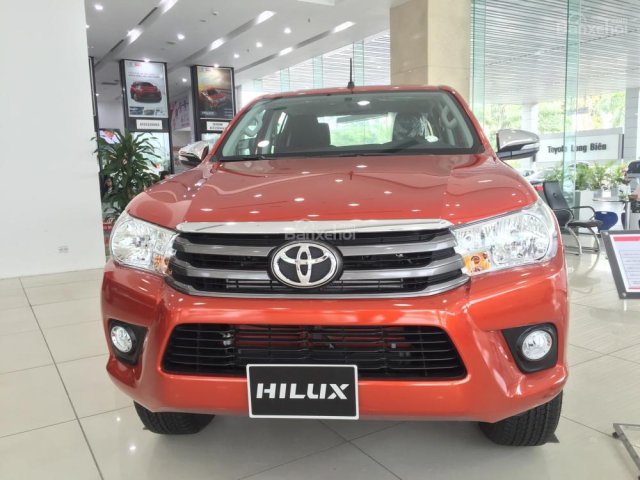 Bán Toyota Hilux 2.4E 2018 xe nhập giao ngay, hỗ trợ trả góp lên tới 90%, hotline: 0948057222