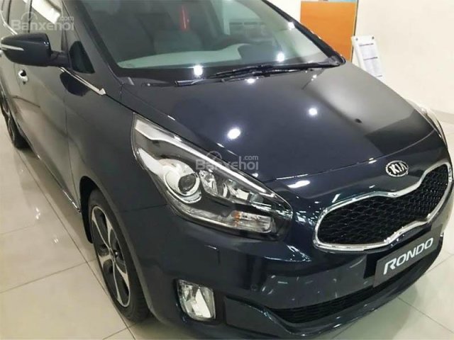 Cần bán Kia Rondo sản xuất 2016, mới 100%